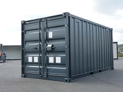 CONTAINER DA 15 PIEDI CON IMPIANTO ELETTRICO, GRIGLIE DI VENTILAZIONE E SERRATURA A CHIAVE